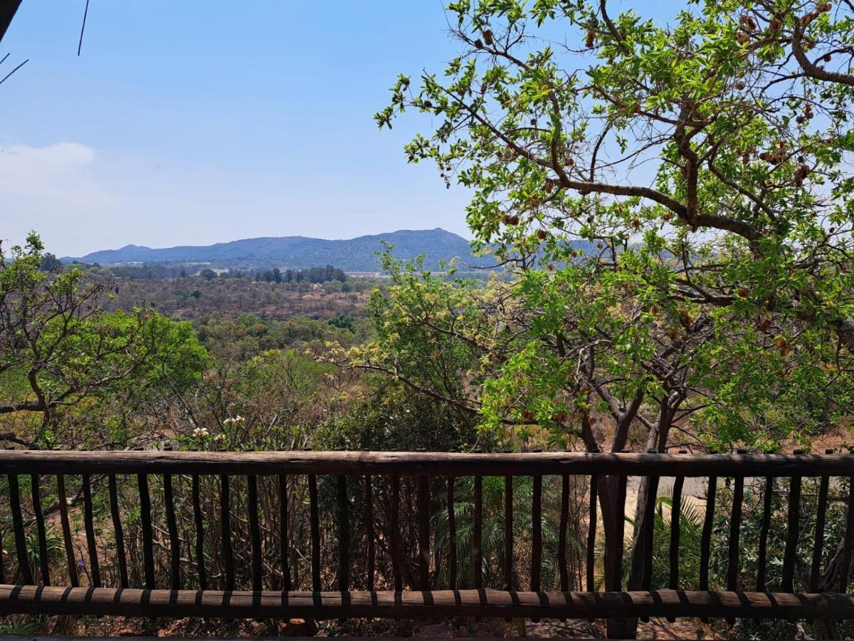 Amani Bush Escape Buffelspoort