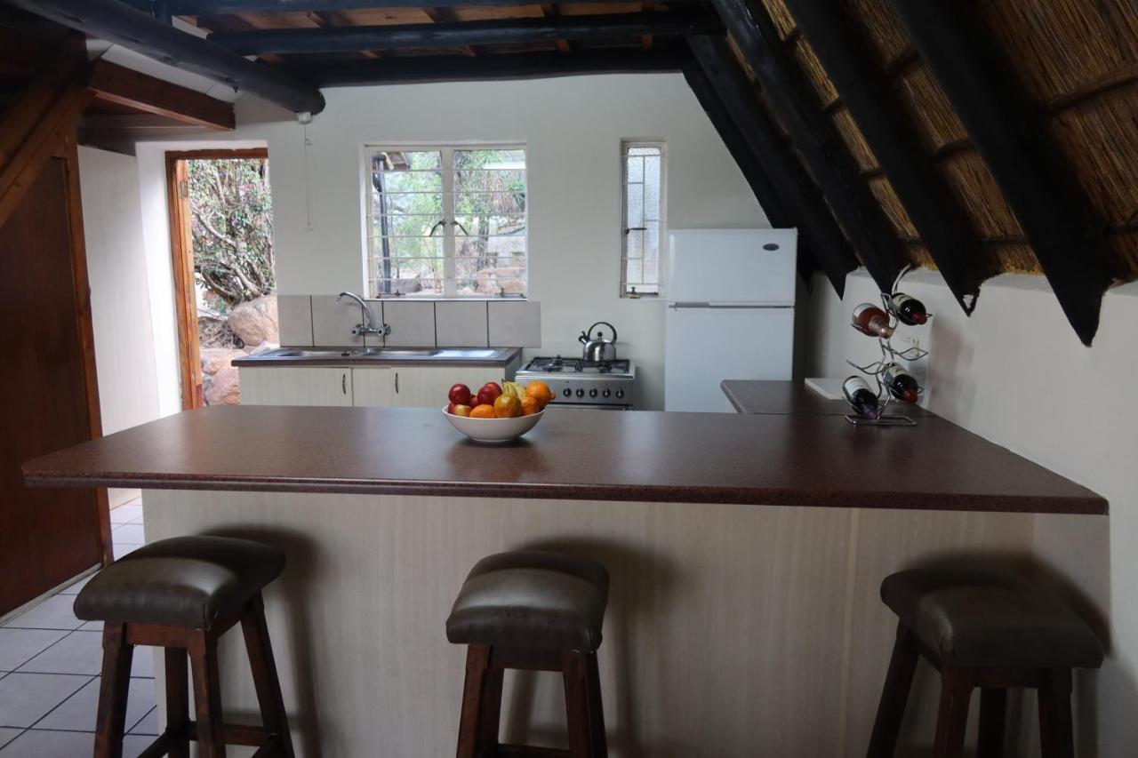 Amani Bush Escape Lodge Buffelspoort